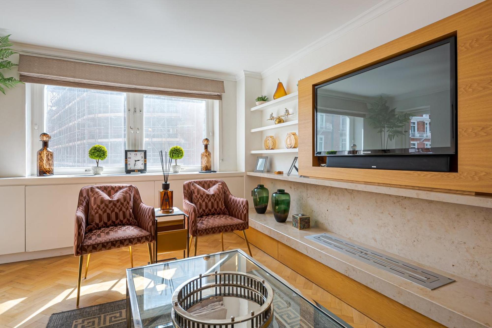 Modern Knightsbridge Apartment With Balcony Overlooking Harrods Prime Location Londýn Exteriér fotografie