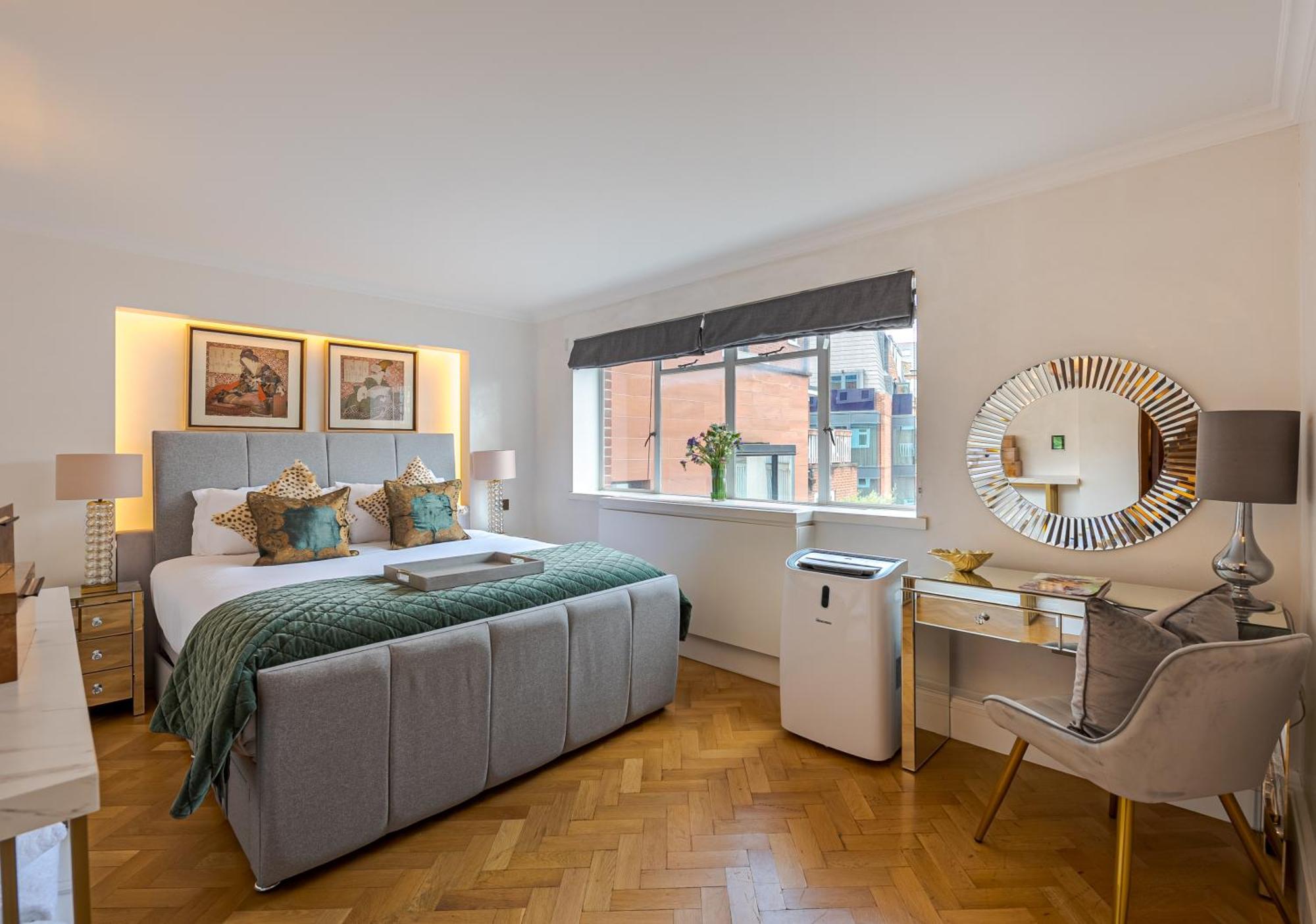 Modern Knightsbridge Apartment With Balcony Overlooking Harrods Prime Location Londýn Exteriér fotografie