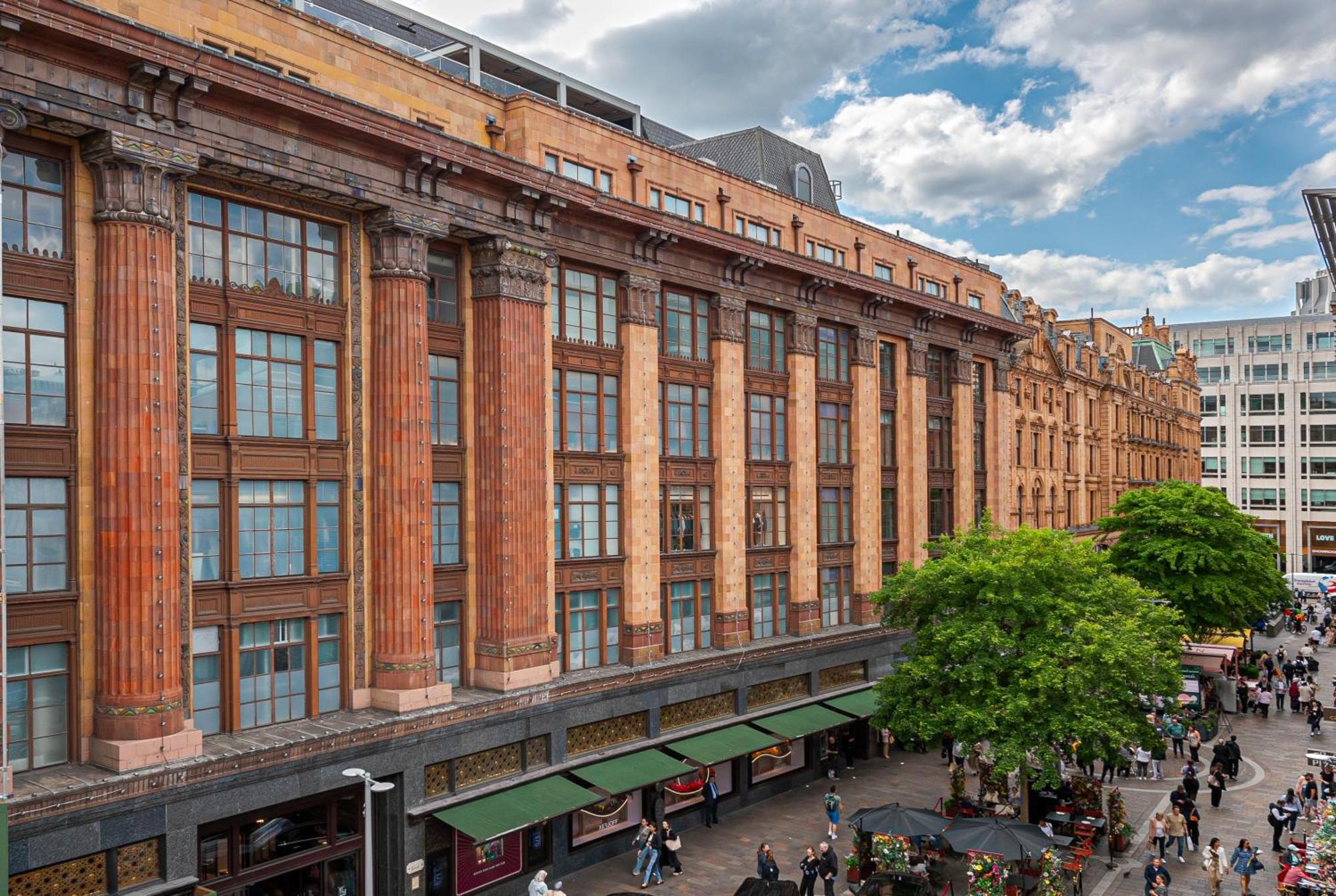 Modern Knightsbridge Apartment With Balcony Overlooking Harrods Prime Location Londýn Exteriér fotografie