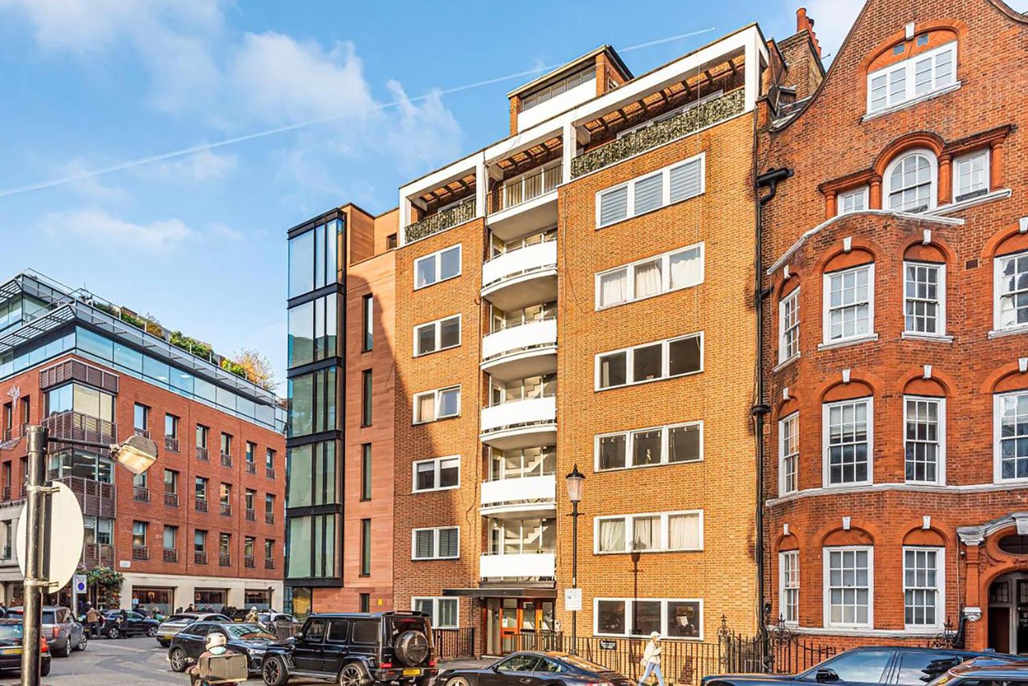 Modern Knightsbridge Apartment With Balcony Overlooking Harrods Prime Location Londýn Exteriér fotografie